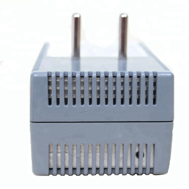 Travel dual wattage voltage converter 13690-8